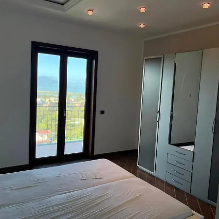 Luxurious Panoramic House Баколи